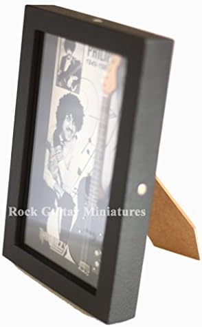 RGM8884 Колекция Миниатюрни китари Phil Lynott Thin Lizzy в рамката на Shadowbox