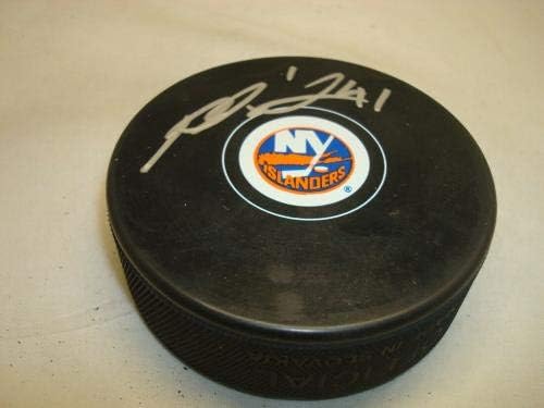 Ярослав Halak подписа хокей шайба Ню Йорк Айлъндърс с автограф 1А - Autograph NHL Pucks