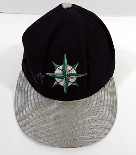 1995-98 Сиатъл Маринърс Джоуи Кора 28 Използван в играта тъмно синя шапка Пуерто Рико 7 DP22833 - Използваните в играта шапки MLB